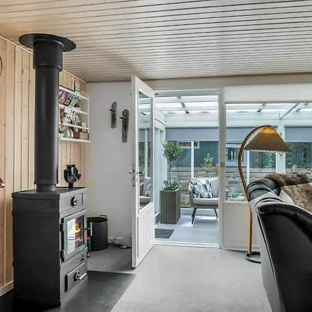 Ferienhaus Cozy With Indoor Hot Tub And Sauna In Vorupor *
