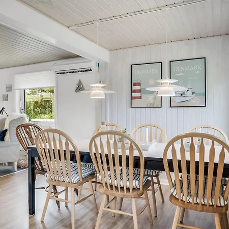 Cozy With Indoor Hot Tub And Sauna In Vorupor Ferienhaus