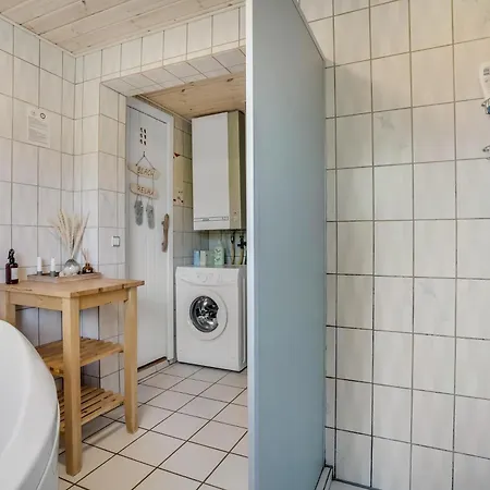 Ferienhaus Cozy With Indoor Hot Tub And Sauna In Vorupor *