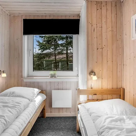 Cozy With Indoor Hot Tub And Sauna In Vorupor Ferienhaus