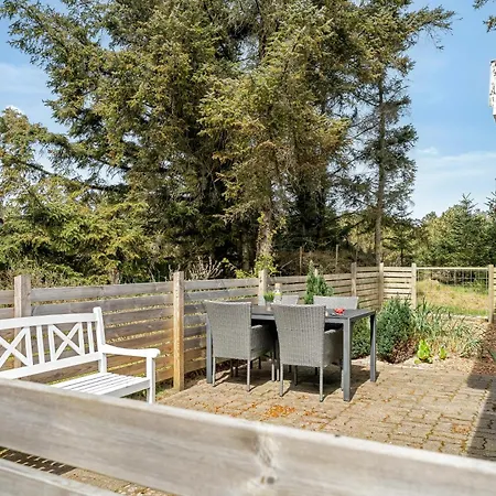 Cozy With Indoor Hot Tub And Sauna In Vorupor